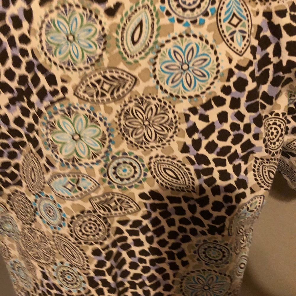 Scrub top - Picture 7 of 9